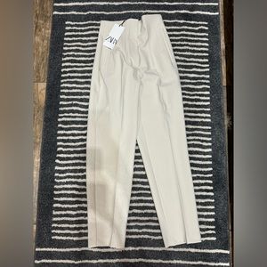 ZARA pants with a high waist crème/ white in color